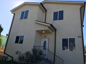 430 E 83rd St in Los Angeles, CA - Building Photo - Building Photo