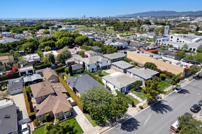 2218 24th St in Santa Monica, CA - Building Photo - Building Photo