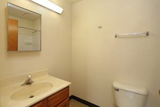 Watertown East Apartments in Watertown, WI - Foto de edificio - Interior Photo