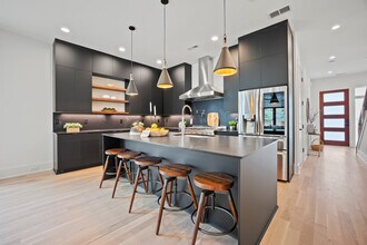 4709 Walden Ct in Charlotte, NC - Building Photo - Building Photo