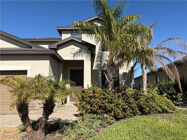 14569 Monrovia Ln in Ft. Myers, FL - Building Photo - Building Photo