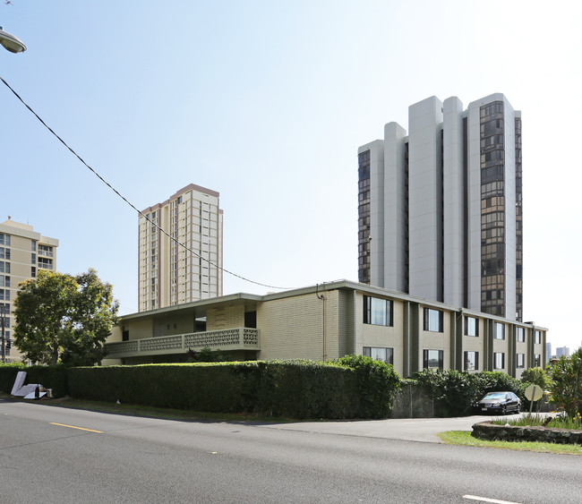 Nuuanu Terrace in Honolulu, HI - Foto de edificio - Building Photo