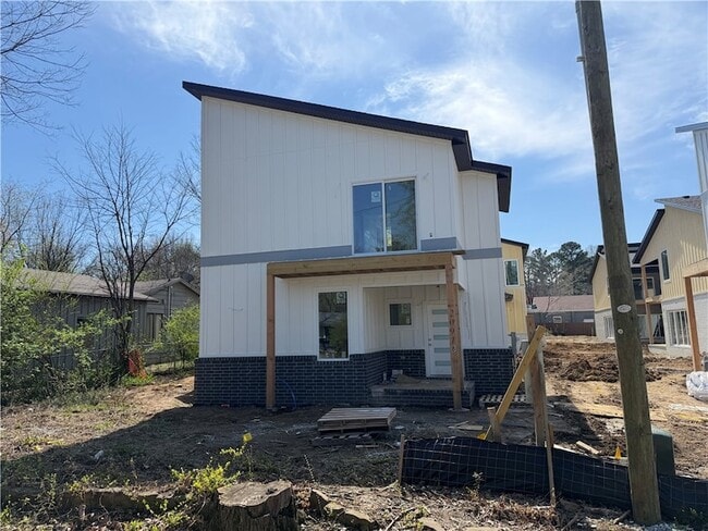 2091 W Ora Dr in Fayetteville, AR - Foto de edificio - Building Photo