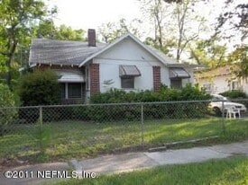 678 Ivy St in Jacksonville, FL - Building Photo