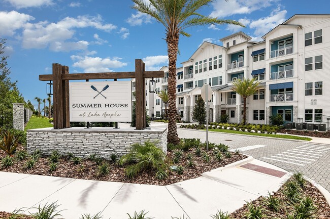 Summer House At Lake Apopka in Apopka, FL - Foto de edificio - Building Photo