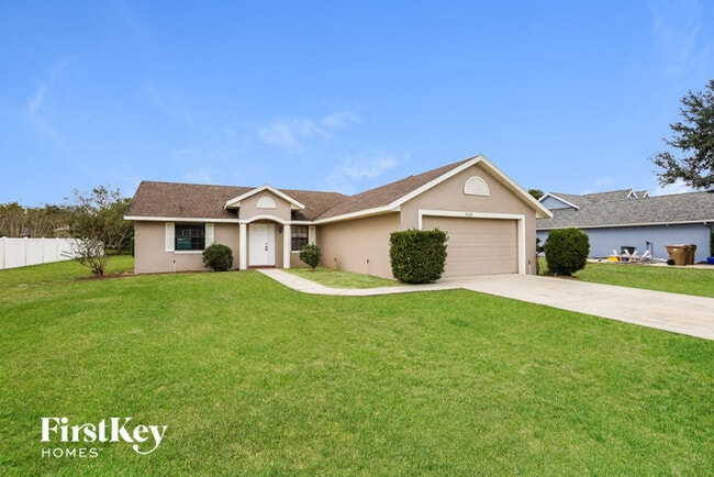 36828 Sundance Dr in Grand Island, FL - Foto de edificio - Building Photo