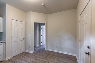 987 Dimmock St SW in Atlanta, GA - Building Photo - Building Photo