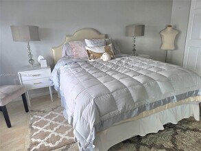 1350 NE 191st St in Miami, FL - Building Photo - Building Photo