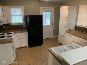 2021 15th St in Lubbock, TX - Building Photo - Building Photo