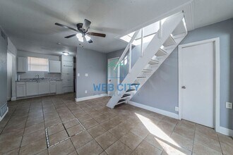 15417 Flud Rd in Kemp, TX - Building Photo - Building Photo