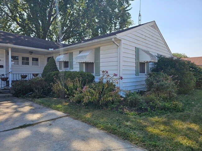 653 Westhaven Dr in Fostoria, OH - Building Photo - Building Photo