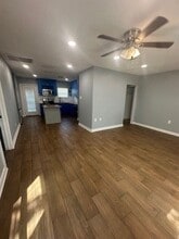 2747 Poinsettia Dr in Dallas, TX - Building Photo - Building Photo