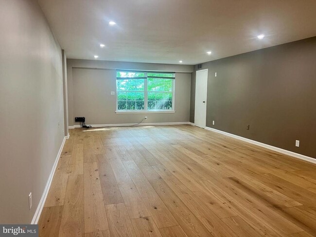 property at 7600 Tremayne Pl