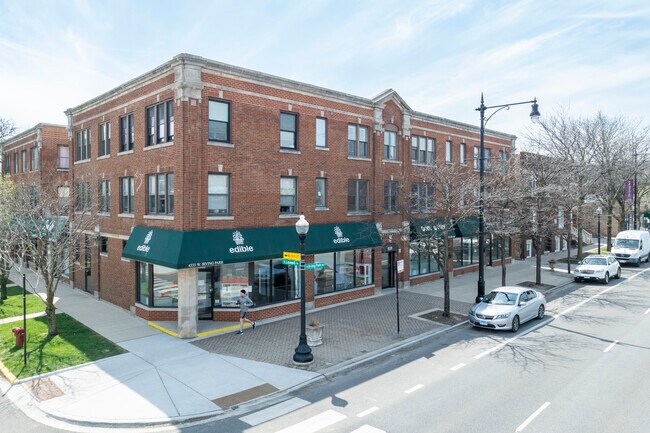 4333-4339 W Irving Park Rd