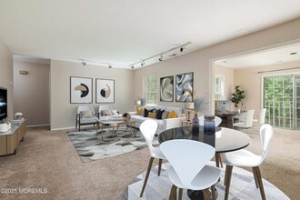 705 Zlotkin Cir in Freehold, NJ - Building Photo - Building Photo