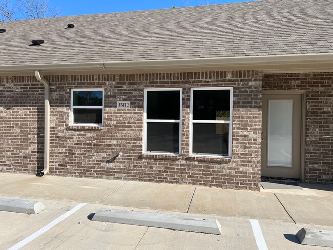 2602 Seaton St., Unit 4 in Tyler, TX - Foto de edificio - Building Photo