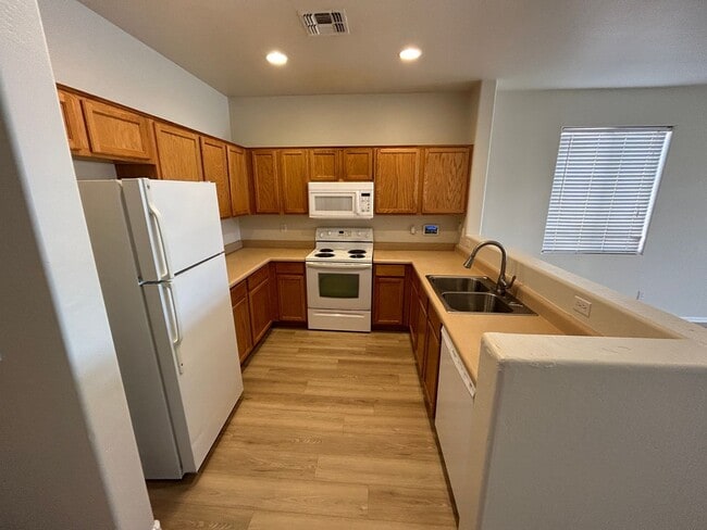 6315 S 69th Glen in Phoenix, AZ - Building Photo - Building Photo