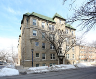 900 Summit Ave S in Minneapolis, MN - Foto de edificio - Building Photo