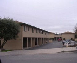 2179 Perez St Apartments