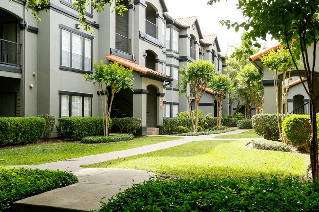 Villas at River Oaks photo'