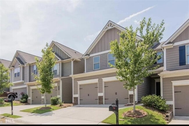 3369 Castleberry Village Cir