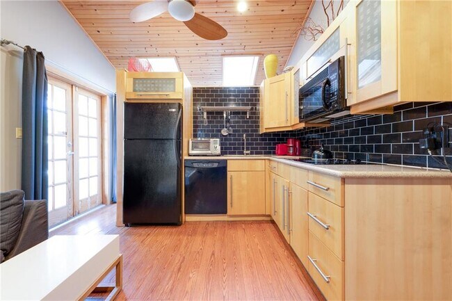 5500 Westminster Dr in Austin, TX - Foto de edificio - Building Photo