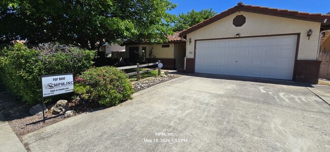 property at 950 Player Ln