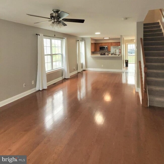 property at 449 N Washington St