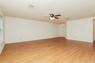 11926 Auburn Brook in San Antonio, TX - Foto de edificio - Building Photo