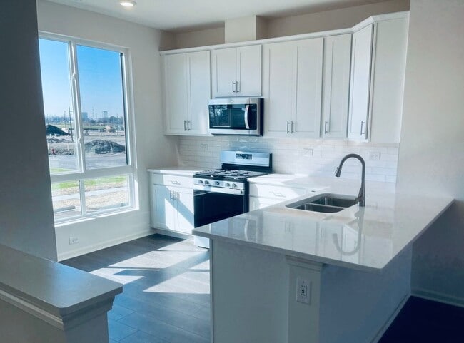 2232 Venture Dr in Schaumburg, IL - Building Photo - Building Photo