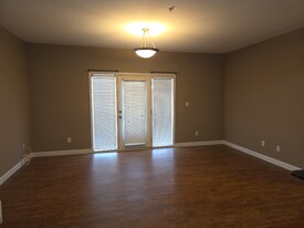 845 Forest Ave, Unit 104 in Valley Park, MO - Building Photo