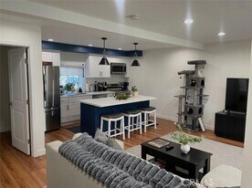 1391 Grand Ave in Long Beach, CA - Building Photo