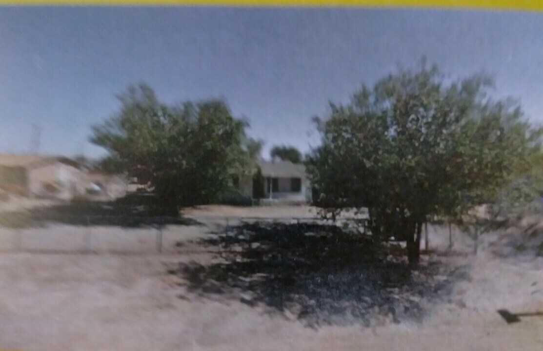 22130 Sioux Rd in Apple Valley, CA - Foto de edificio
