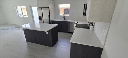 6820 NW 6th Ct in Miami, FL - Building Photo - Building Photo