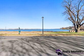 1018 Harbour Dr in Palmyra, NJ - Building Photo - Building Photo