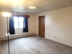 10 Washington St in Middleport, NY - Building Photo - Building Photo