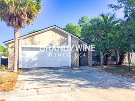 28305 International Dr in Zephyrhills, FL - Building Photo