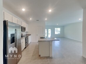 6985 Shelby Lynn Way in Zephyrhills, FL - Building Photo - Building Photo