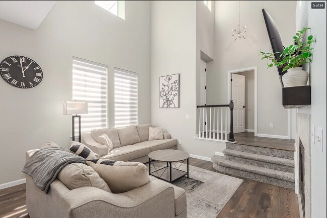 6703 S Winnipeg Cir in Aurora, CO - Building Photo - Building Photo