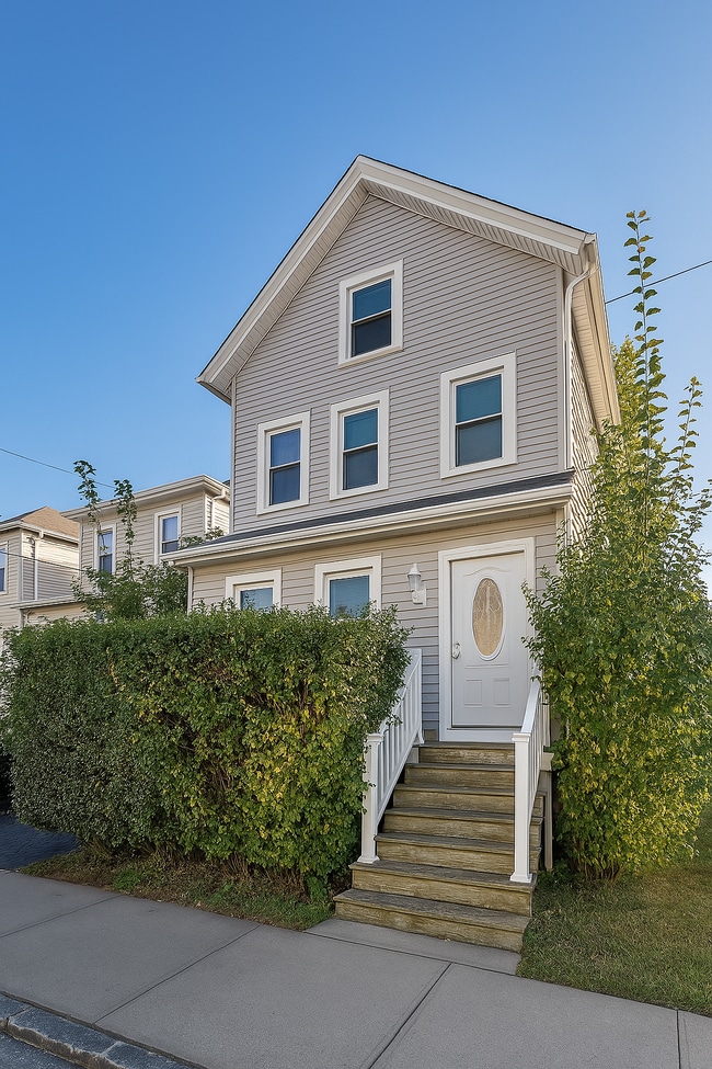 13 Garwood Pl, Unit 1