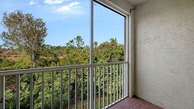 4990 Baraldi Cir in Sarasota, FL - Building Photo - Building Photo