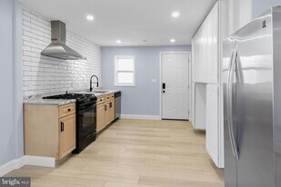 2301 Herkimer St in Baltimore, MD - Building Photo