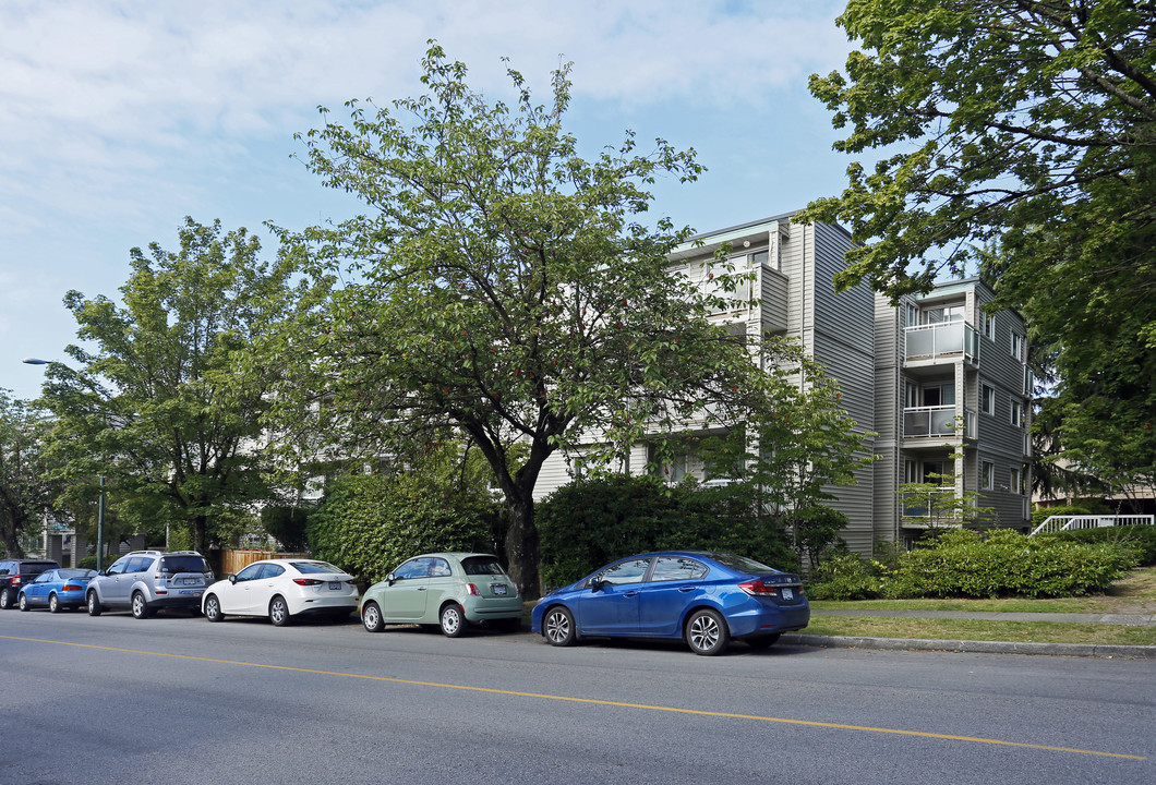 Mathew Court in Vancouver, BC - Building Photo