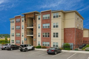 The Grove at Pullman in Pullman, WA - Building Photo