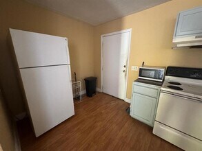 140 E 12th St in Apopka, FL - Building Photo - Building Photo