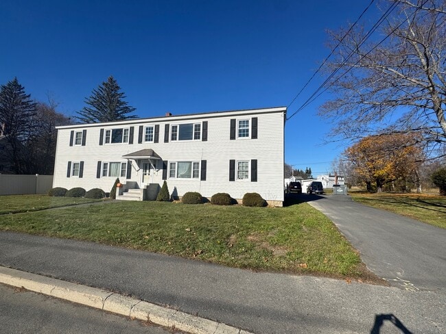 120 Elm St, Unit 3 in Brewer, ME - Building Photo - Building Photo