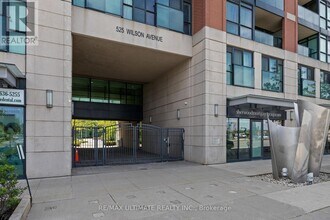 525 Wilson Ave in Toronto, ON - Building Photo - Building Photo