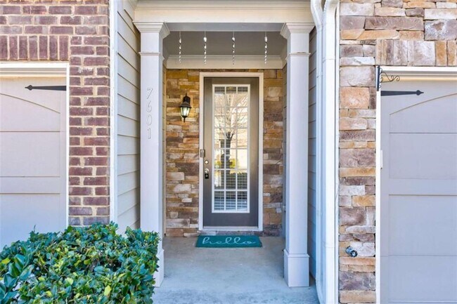 7601 Summer Berry Ln in Stonecrest, GA - Building Photo - Building Photo