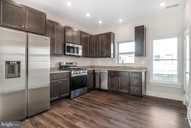 property at 1003 Sycamore Dr SE