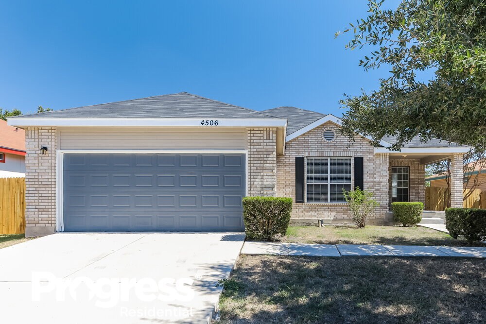 4506 River Brook Dr in San Antonio, TX - Building Photo